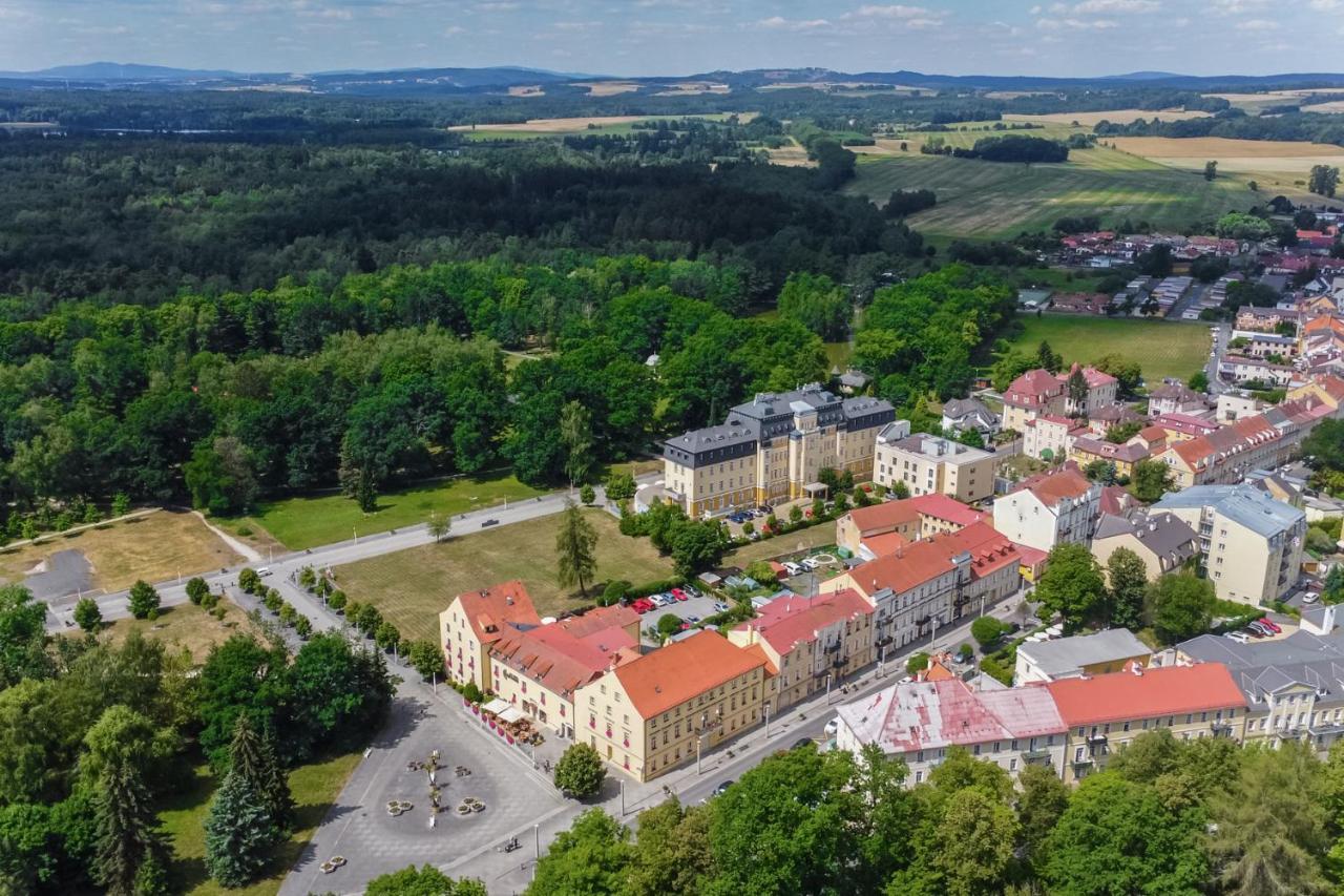 Spa Hotel Centrum Frantiskovy Lazne Exterior photo